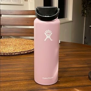 40 oz Rose Blush Hydroflask